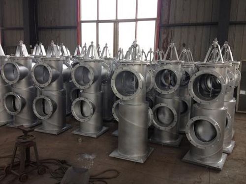 �͉������ɟ���